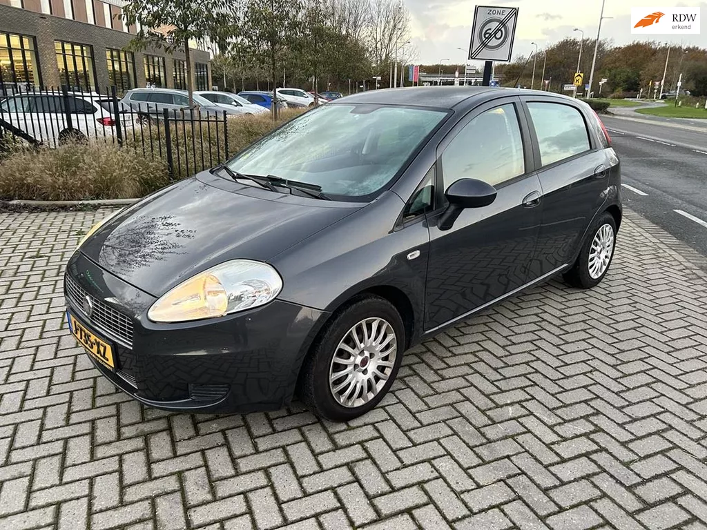 Fiat Grande Punto 1.4 Active 2009! AIRCO! Zeer nette auto! NWE APK!