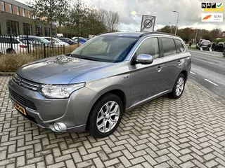 Mitsubishi Outlander 2.0 PHEV Instyle+ 2014! 4WD NAVI Camera!