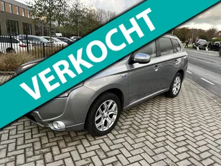 Mitsubishi Outlander 2.0 PHEV Instyle+ 2014! 4WD NAVI Camera!