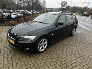 BMW 3-serie Touring 318i 2009! CLIMATRONIC! LEDER! FACELIFT!Zeer nette auto!