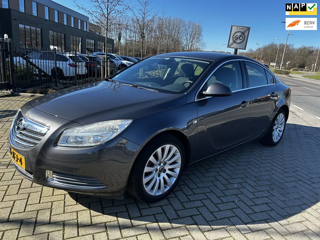 Opel Insignia 1.6 Edition 2009! Climatronic! NAVIGATIE! Zeer nette auto!
